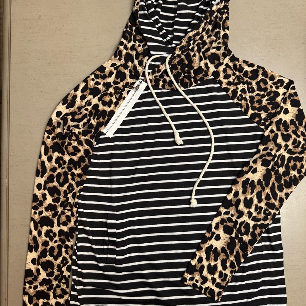 Woman’s Leopard and Stripe mixed patterned with zipper design Hoodie size Medium